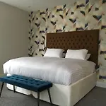 Harbour & Hotel