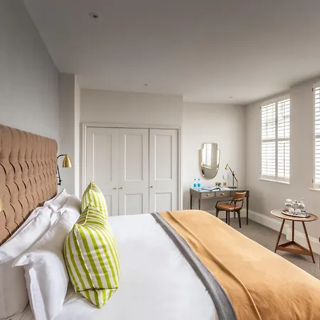 Harbour & 4* Bristol