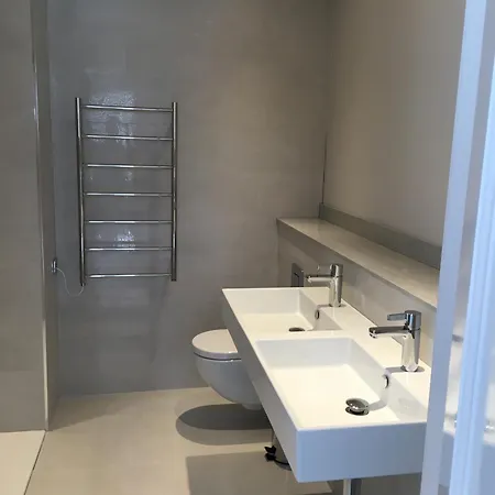 Harbour & 4* Bristol