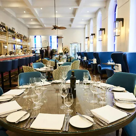 Harbour & 4* Bristol