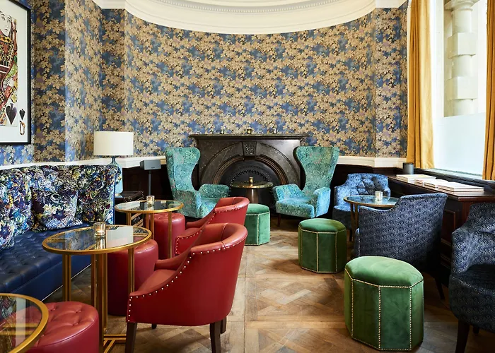 Harbour & Otel Bristol