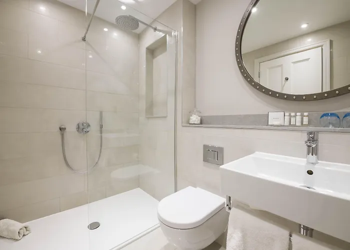 Hotel Harbour & Bristol