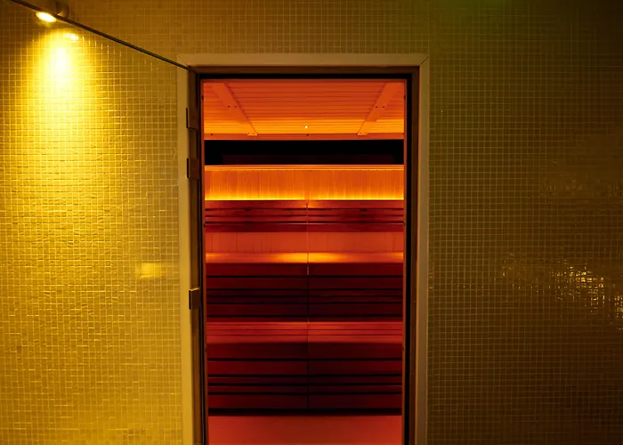 Harbour & Отель Бристоль