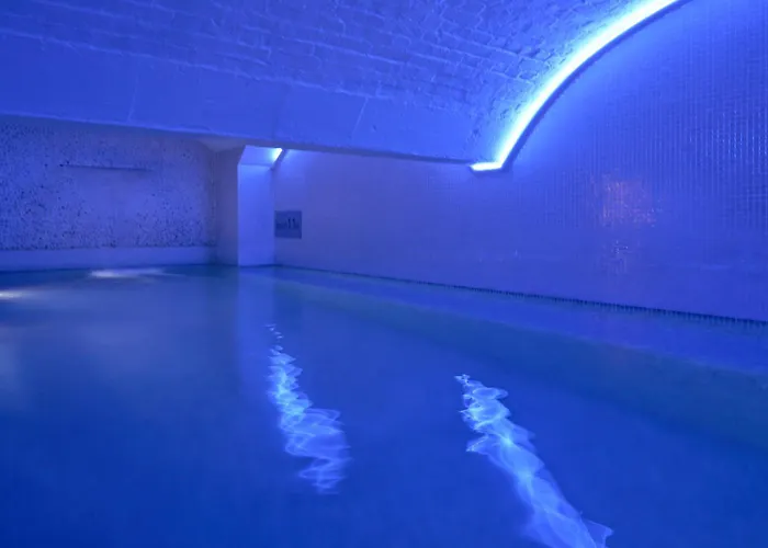 Отель Harbour & Бристоль